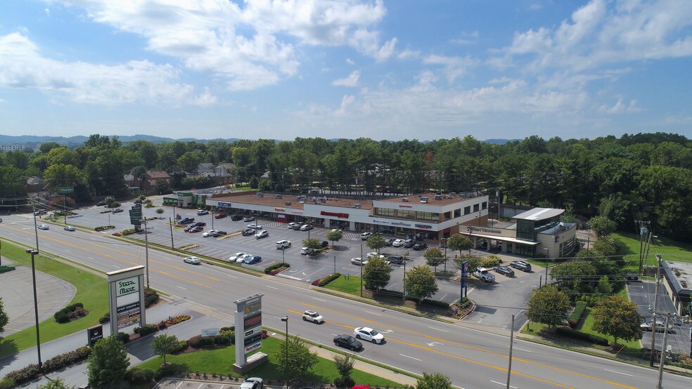 21 White Bridge Rd, Nashville, TN, 37205 Property For Lease on