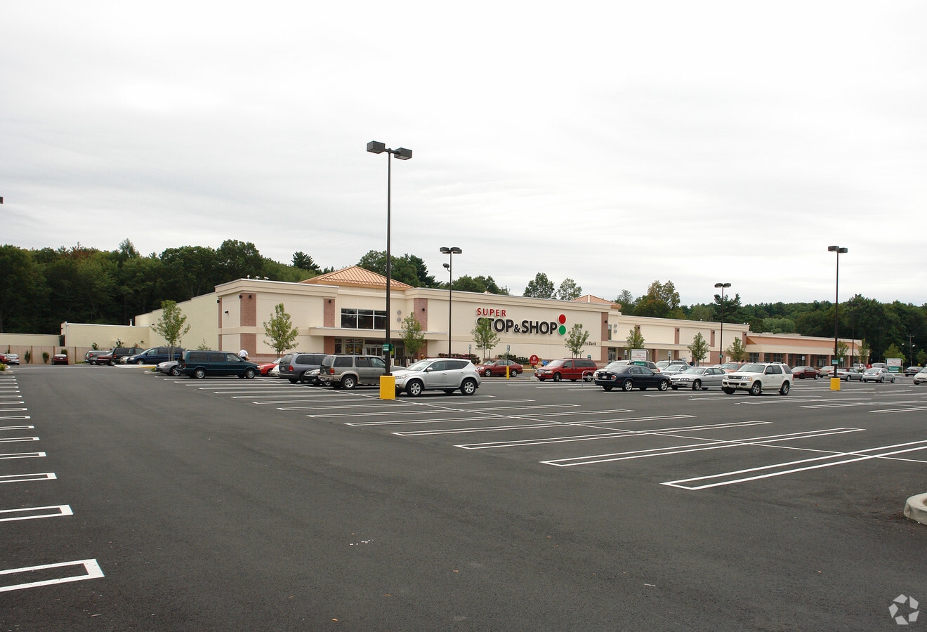 415 Cooley St, Springfield, MA 01128