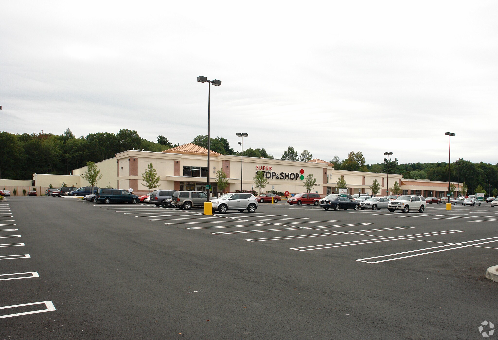 415 Cooley St, Springfield, MA for sale Primary Photo- Image 1 of 1