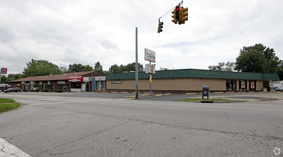 2034-2046 Bailey Rd, Cuyahoga Falls, OH for lease - Building Photo - Image 1 of 5