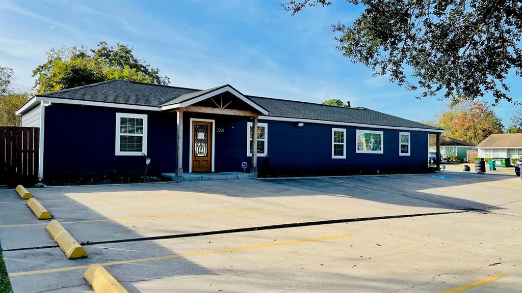 2208 Strawberry Rd, Pasadena, TX for sale Building Photo- Image 1 of 67