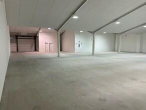 Road One, Winsford for lease Interior Photo- Image 2 of 3