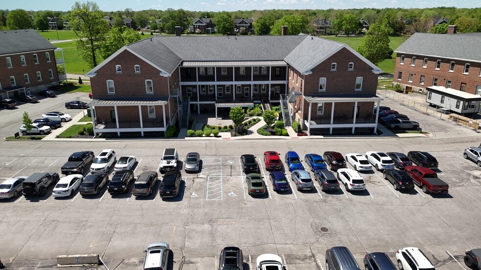 5719 Lawton Loop East Dr, Indianapolis, IN for lease - Building Photo - Image 3 of 4