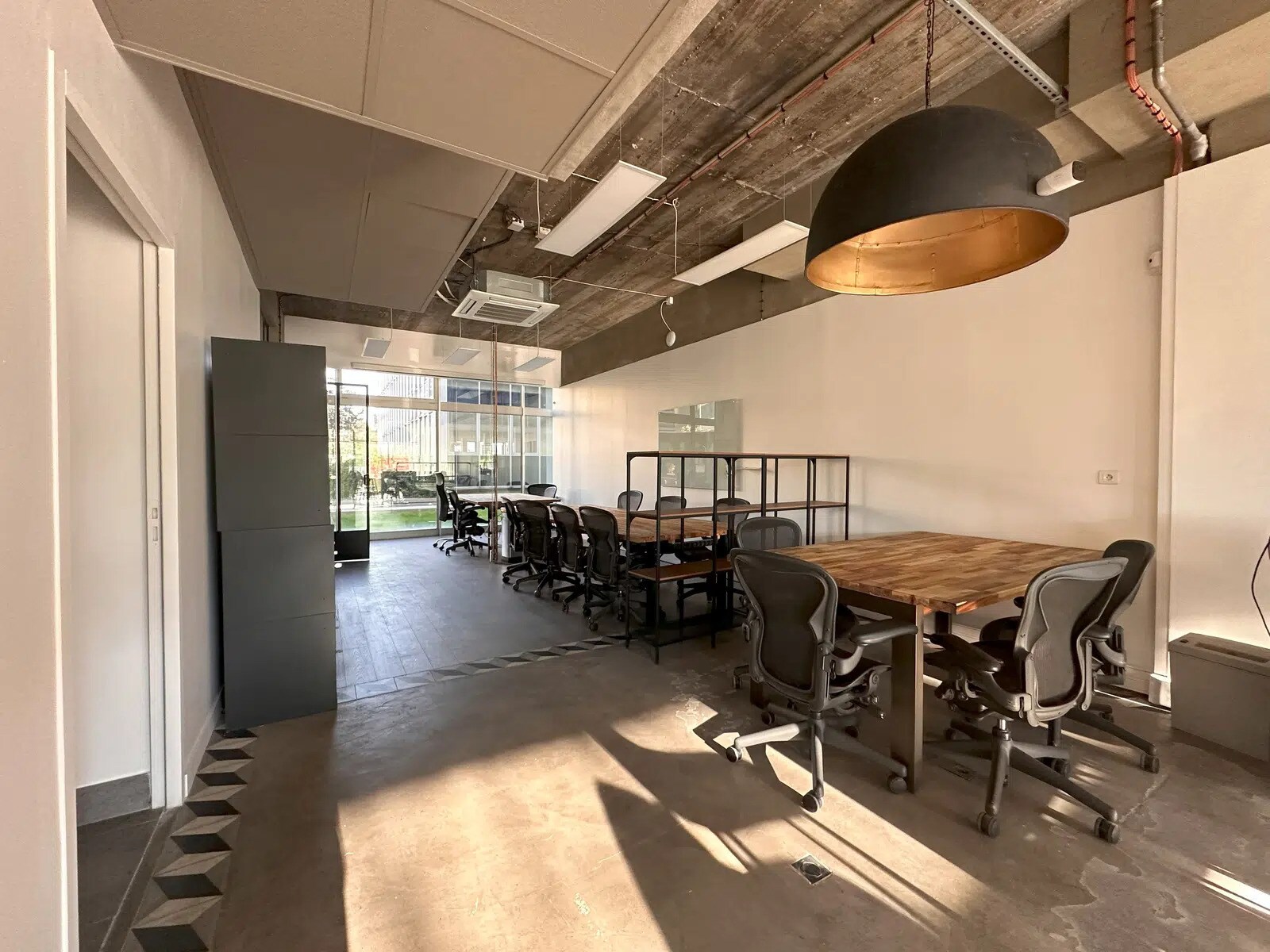 11 Quai Du Président Paul Doumer, Courbevoie for sale Interior Photo- Image 1 of 9