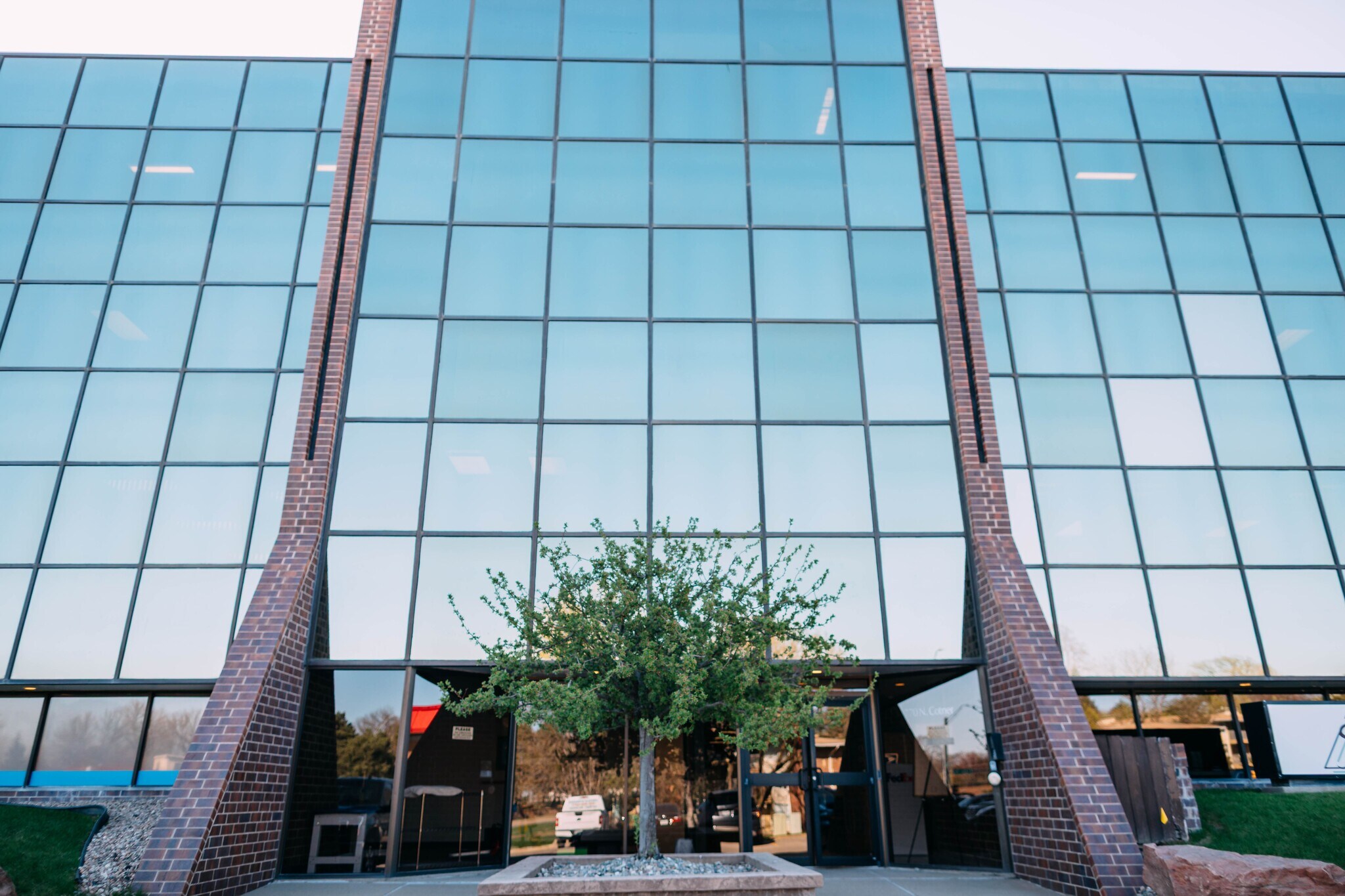 770 N Cotner Blvd, Lincoln, NE for lease Building Photo- Image 1 of 11