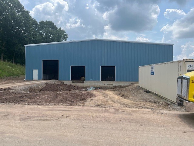 18 McClaren Rd, Coraopolis, PA for lease Building Photo- Image 1 of 6