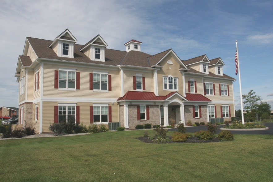 20 Wildbriar Rd, Rochester, NY 14623