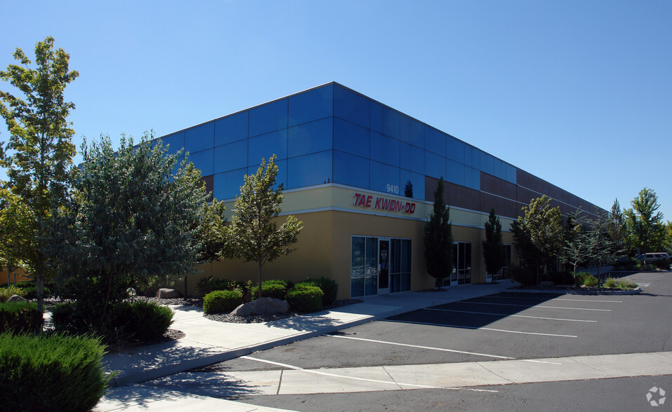 9410 Prototype Dr, Reno, NV for lease - Primary Photo - Image 1 of 12