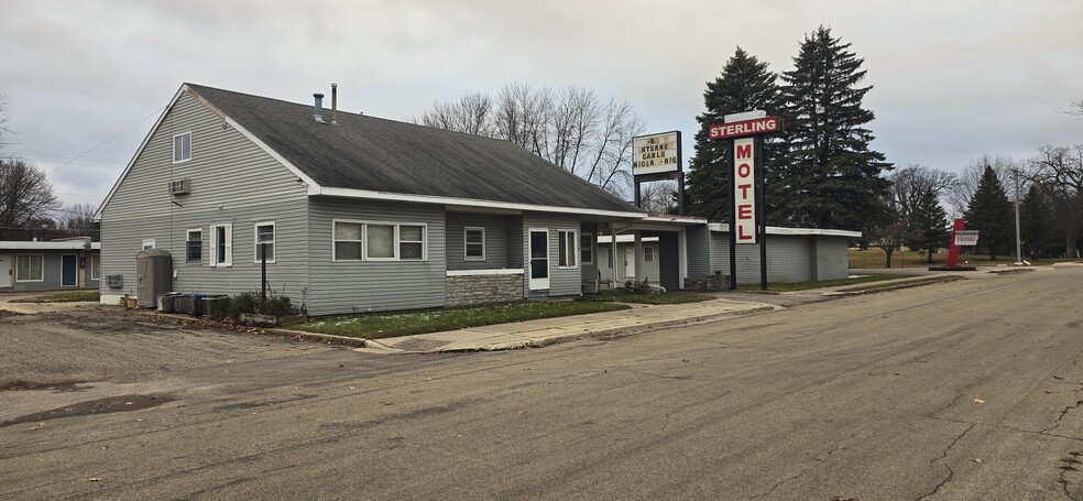 1507 W Oakland Ave, Austin, MN for sale - Primary Photo - Image 1 of 1