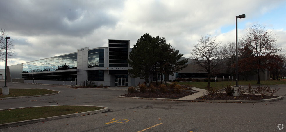 8550 Airport Rd, Brampton, ON for lease - Primary Photo - Image 1 of 3