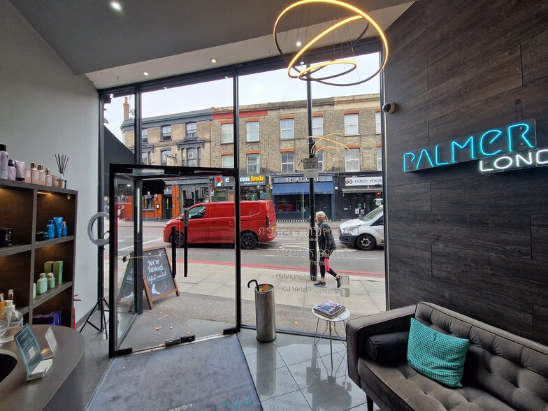 72-72A Battersea Rise, London for lease - Building Photo - Image 3 of 6