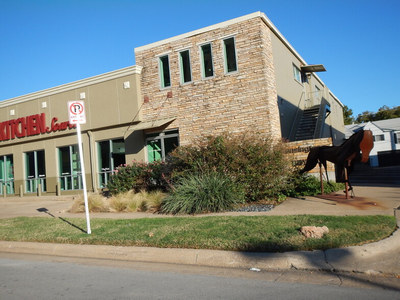 3116 W 6th St, Fort Worth, TX for lease - Building Photo - Image 1 of 1