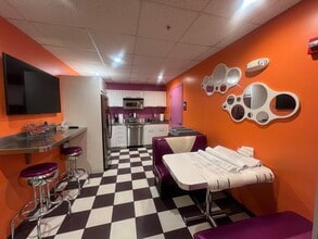 1208 E Kennedy Blvd, Tampa, FL for lease Building Photo- Image 2 of 18