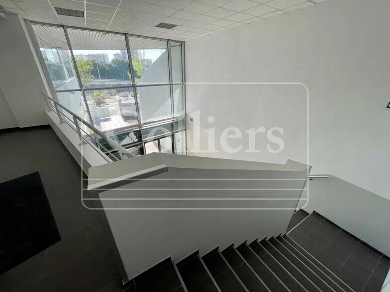 206 Bis Boulevard De Plombieres, Marseille for lease - Interior Photo - Image 3 of 12