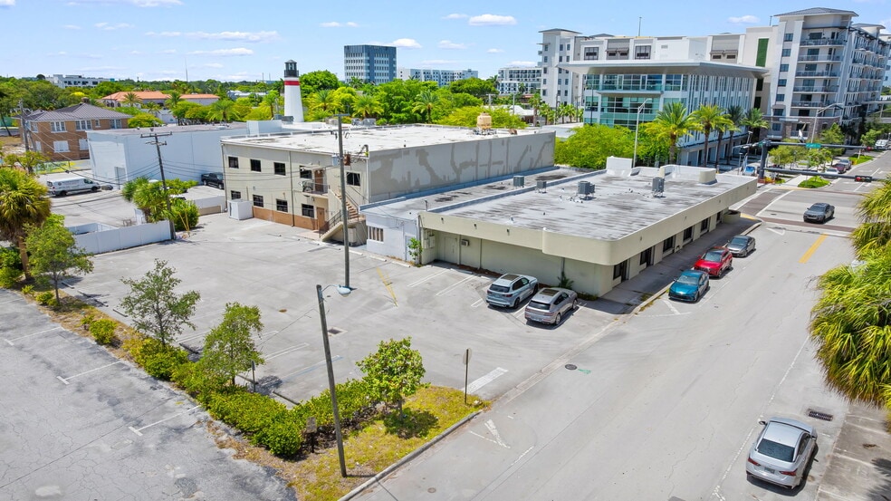 2310 E Atlantic Blvd, Pompano Beach, FL for sale - Building Photo - Image 3 of 49