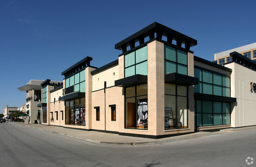 5203-5225 Alpha Rd, Dallas, TX for lease - Building Photo - Image 2 of 9