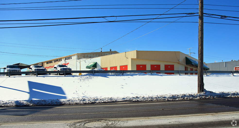 160 Broadway Ave, Bedford, OH for lease - Building Photo - Image 3 of 4