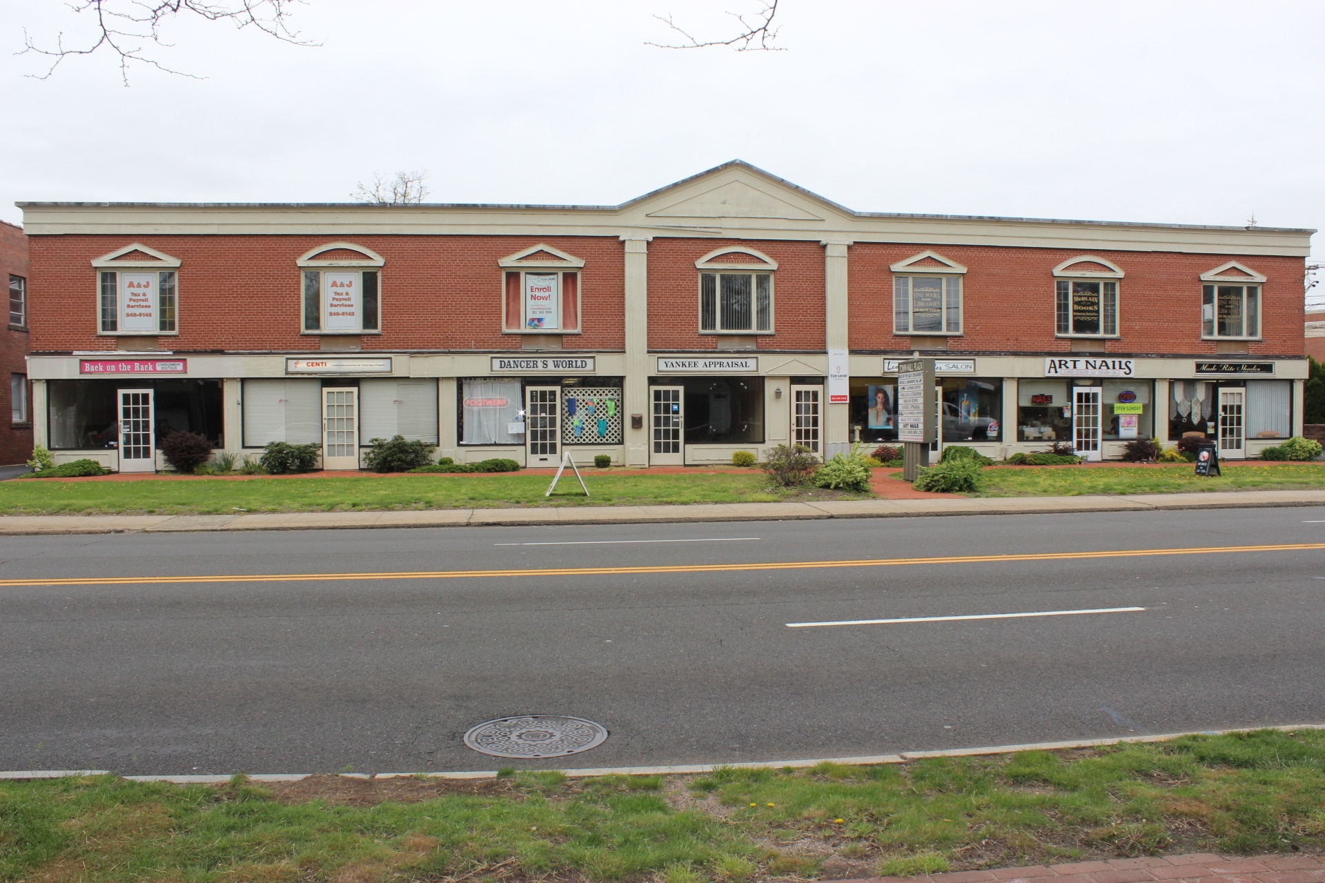 2348 Whitney Ave, Hamden, CT for lease Interior Photo- Image 1 of 13