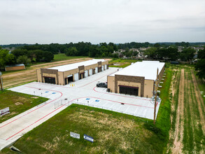 5702 Spring Cypress Rd, Spring, TX for lease Building Photo- Image 1 of 10