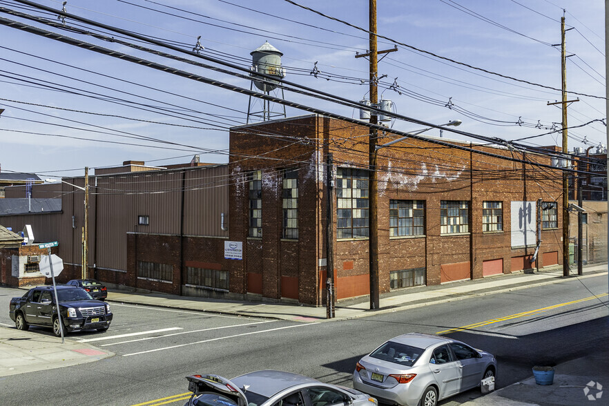 61 Willet St, Passaic, NJ for lease - Building Photo - Image 1 of 9