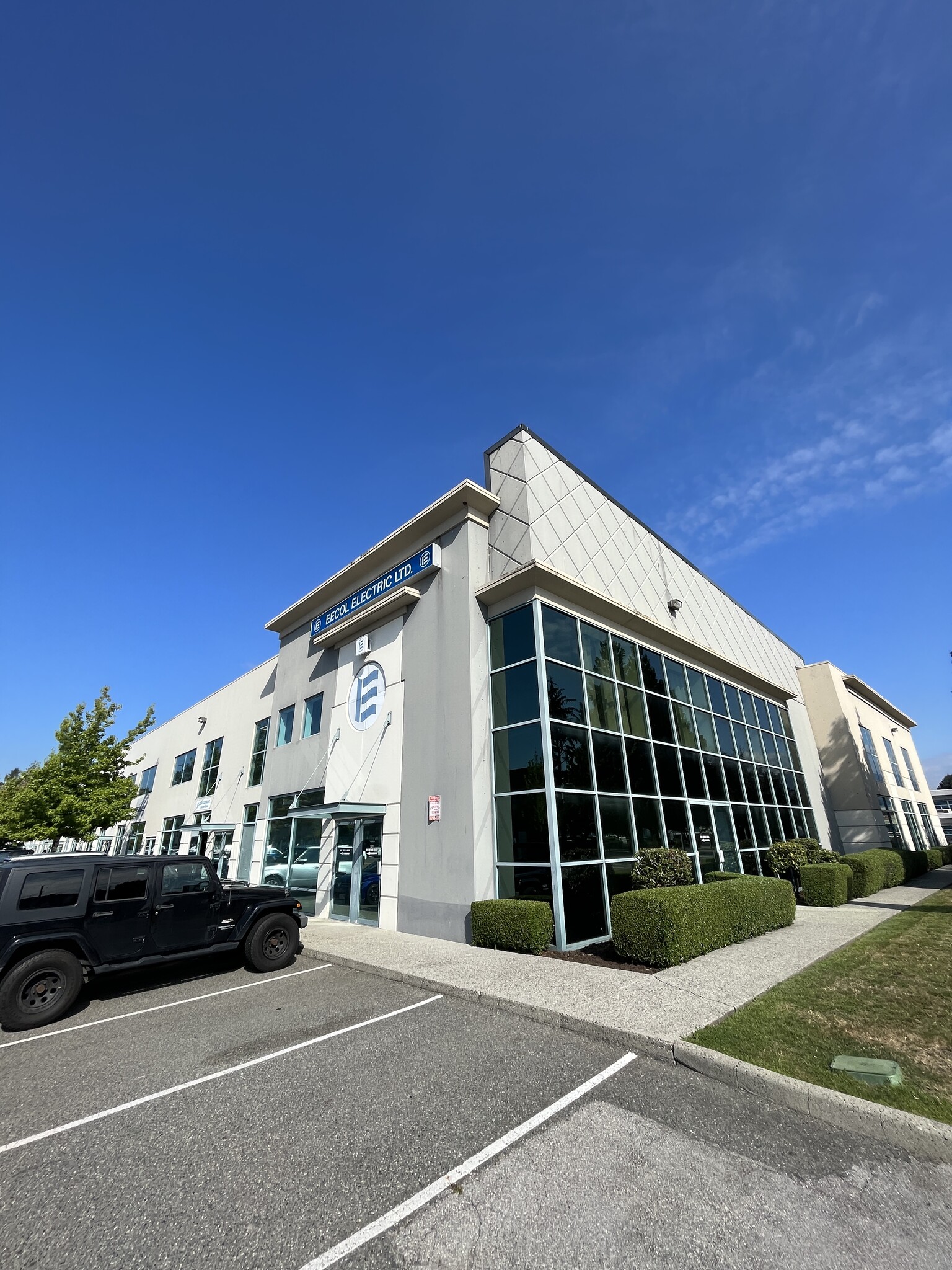 1647 Broadway St, Port Coquitlam, BC for lease Building Photo- Image 1 of 11