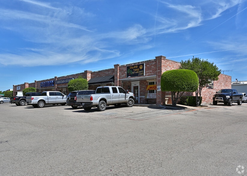 111 Hyde Park Blvd, Cleburne, TX for sale - Primary Photo - Image 1 of 1