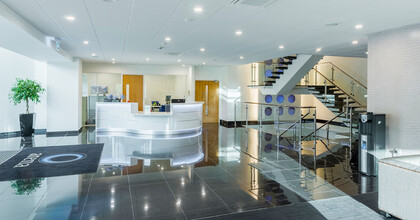 Basing View, Basingstoke for lease Interior Photo- Image 1 of 6