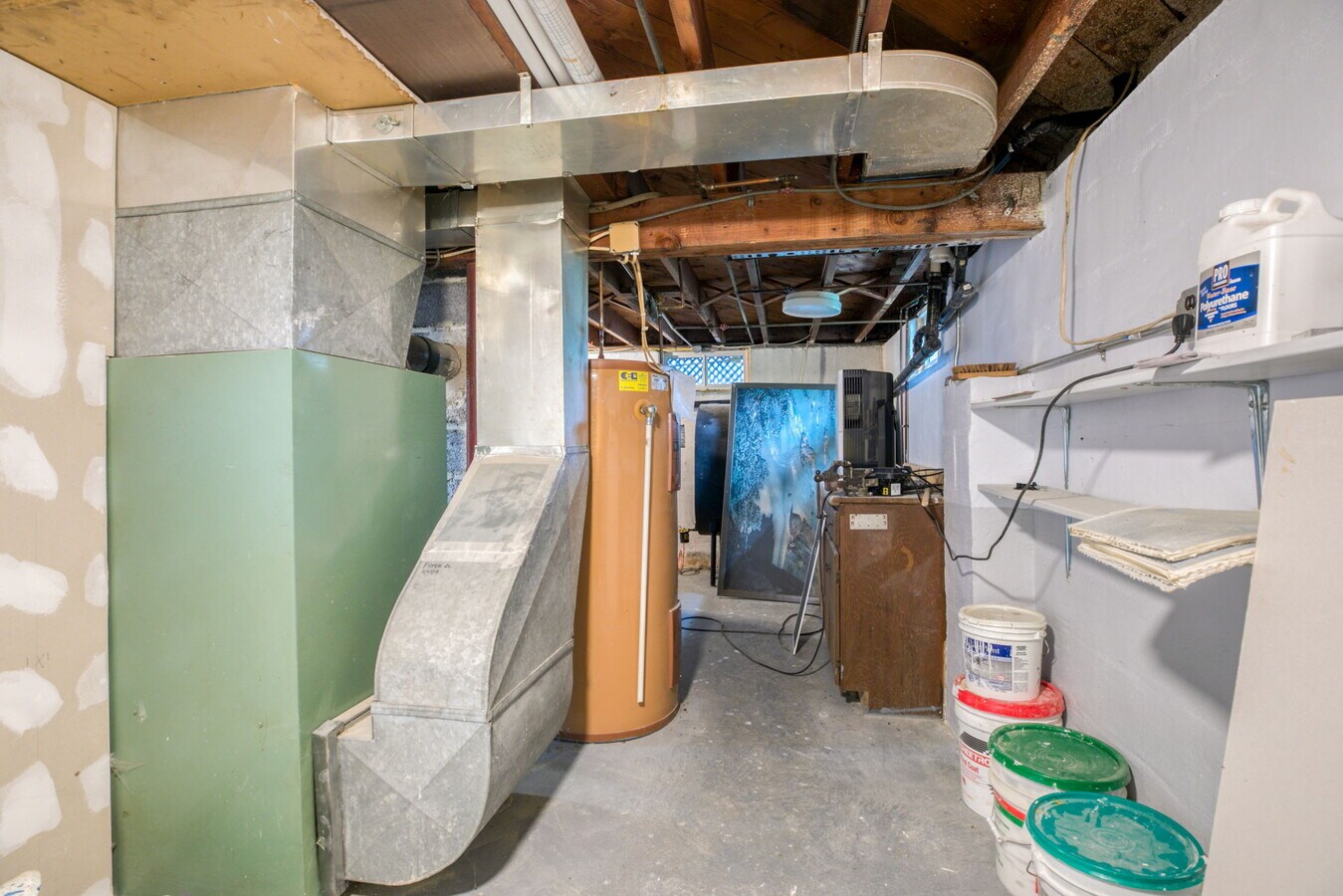 688 Prospect St, Chicopee, MA 01020