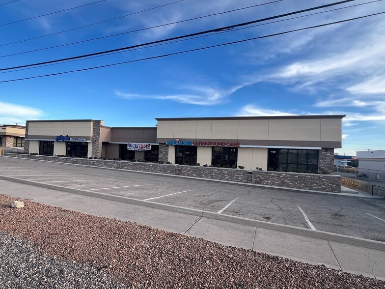 6955 N Mesa St, El Paso, TX for lease - Building Photo - Image 1 of 3