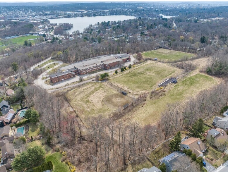 781 Grove St, Worcester, MA for sale - Aerial - Image 3 of 23