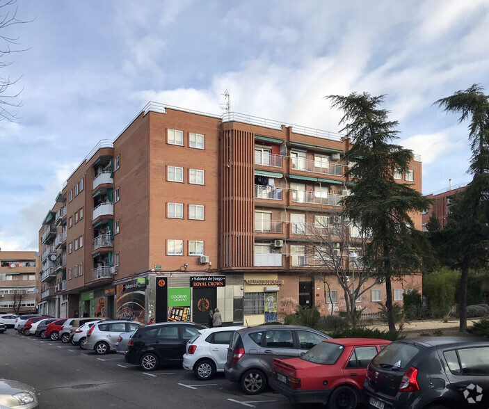 Multifamily in Coslada, MAD for sale - Primary Photo - Image 1 of 3