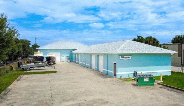 3079-3087 SE Waaler St, Stuart, FL for sale - Building Photo - Image 1 of 1