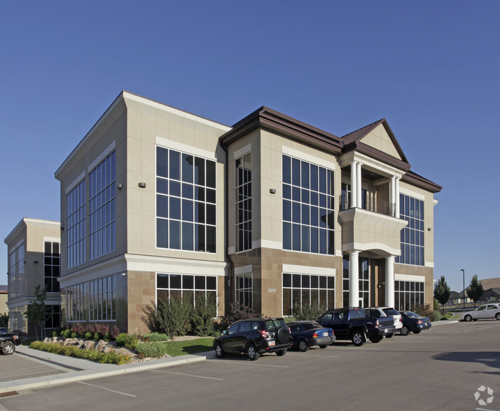 2961 W Maple Loop, Lehi, UT for lease - Primary Photo - Image 1 of 5