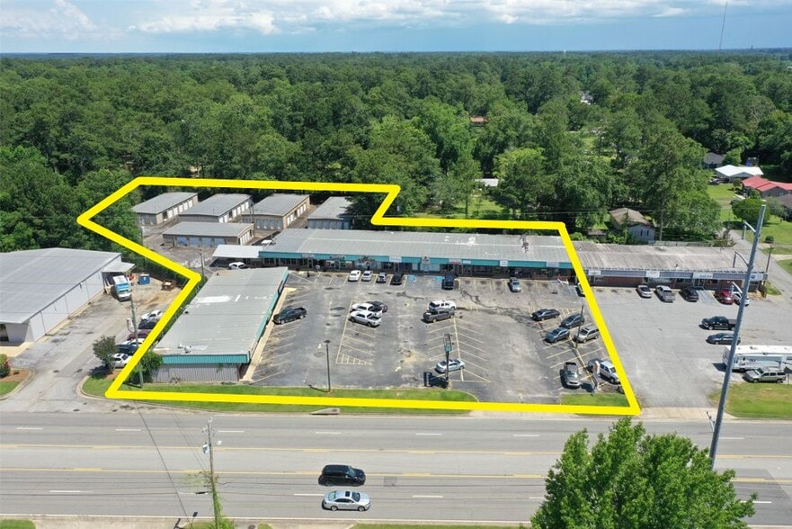 1102 E Jackson St, Thomasville, GA 31792