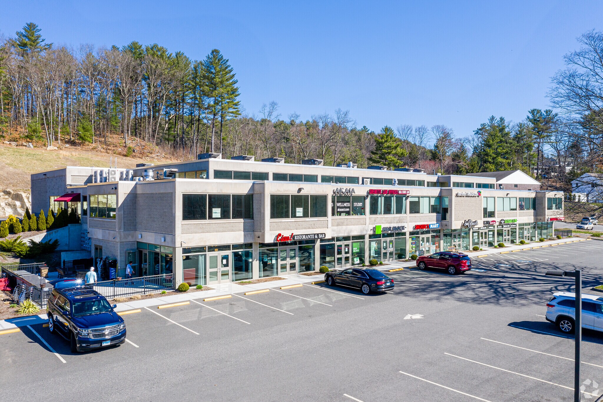 76 Watertown Rd, Thomaston, CT 06787 Office for Lease