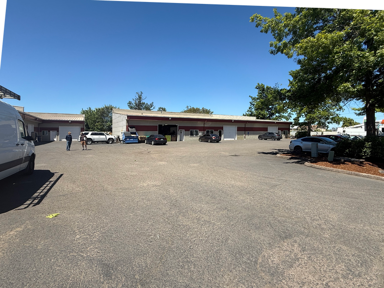 2950-2952 Allane Ln, Eugene, OR for lease - Building Photo - Image 3 of 7