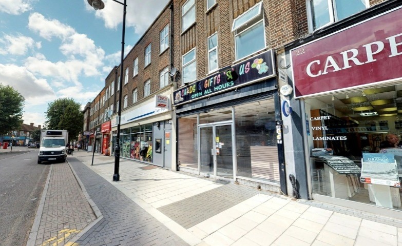 21 Elm Park Ave, Hornchurch for sale Primary Photo- Image 1 of 1