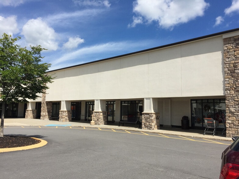 55-61 Crystal Ave, Derry, NH for lease - Building Photo - Image 3 of 7