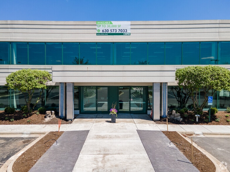 15303 S 94th Ave, Orland Park, IL for lease - Building Photo - Image 2 of 4