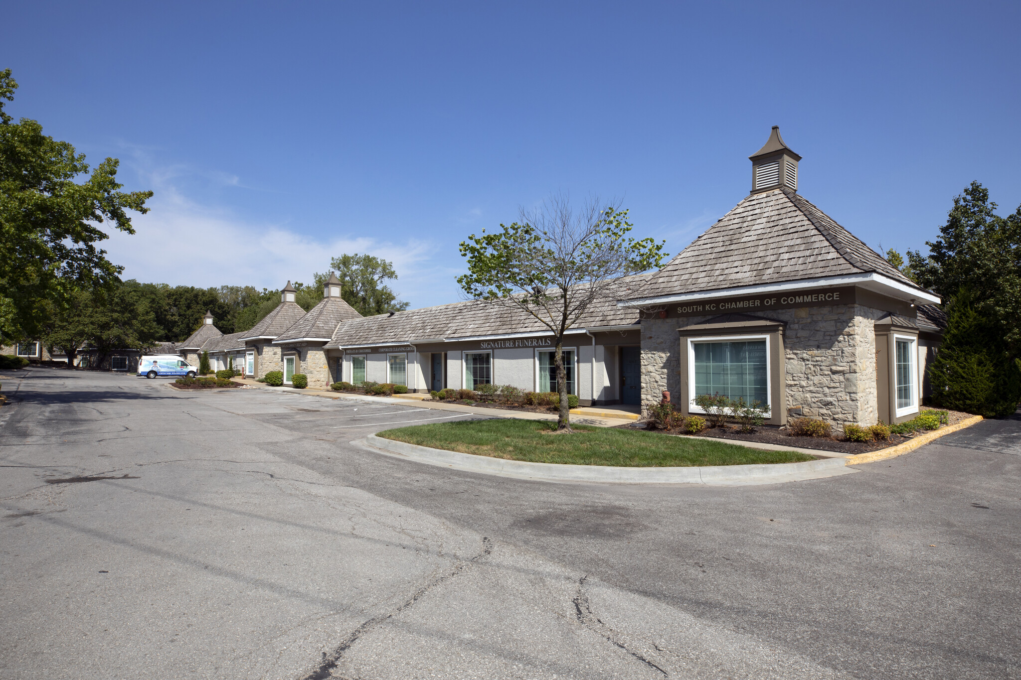 400 E Bannister Rd, Kansas City, MO for lease Building Photo- Image 1 of 11