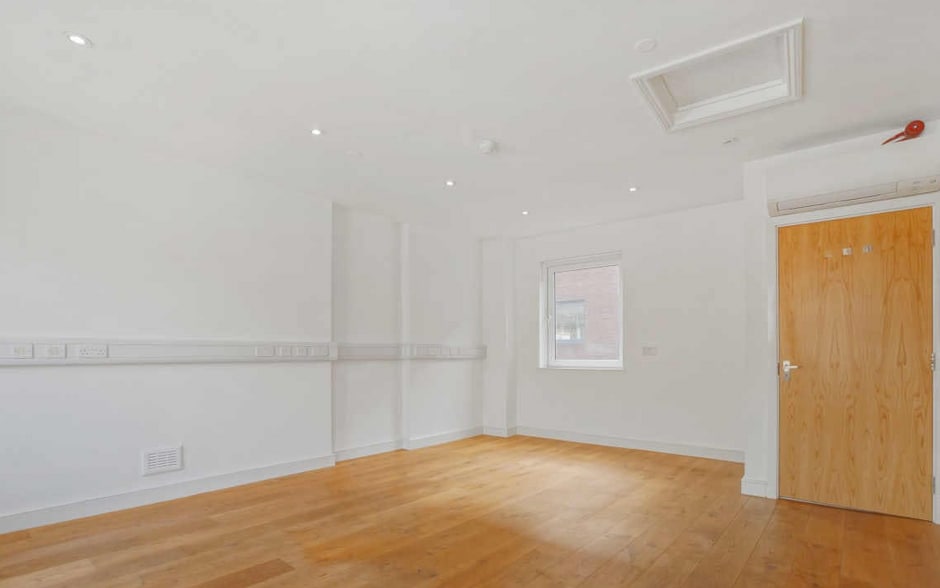 17A-21A Clerkenwell Rd, London for lease - Interior Photo - Image 2 of 31