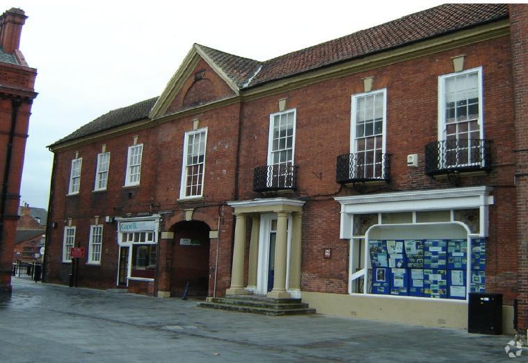 18-18A The Square, Retford for lease - Building Photo - Image 2 of 2