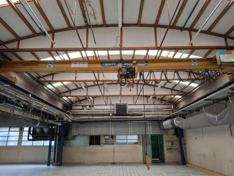 Industrial in Oyonnax for sale - Interior Photo - Image 3 of 7