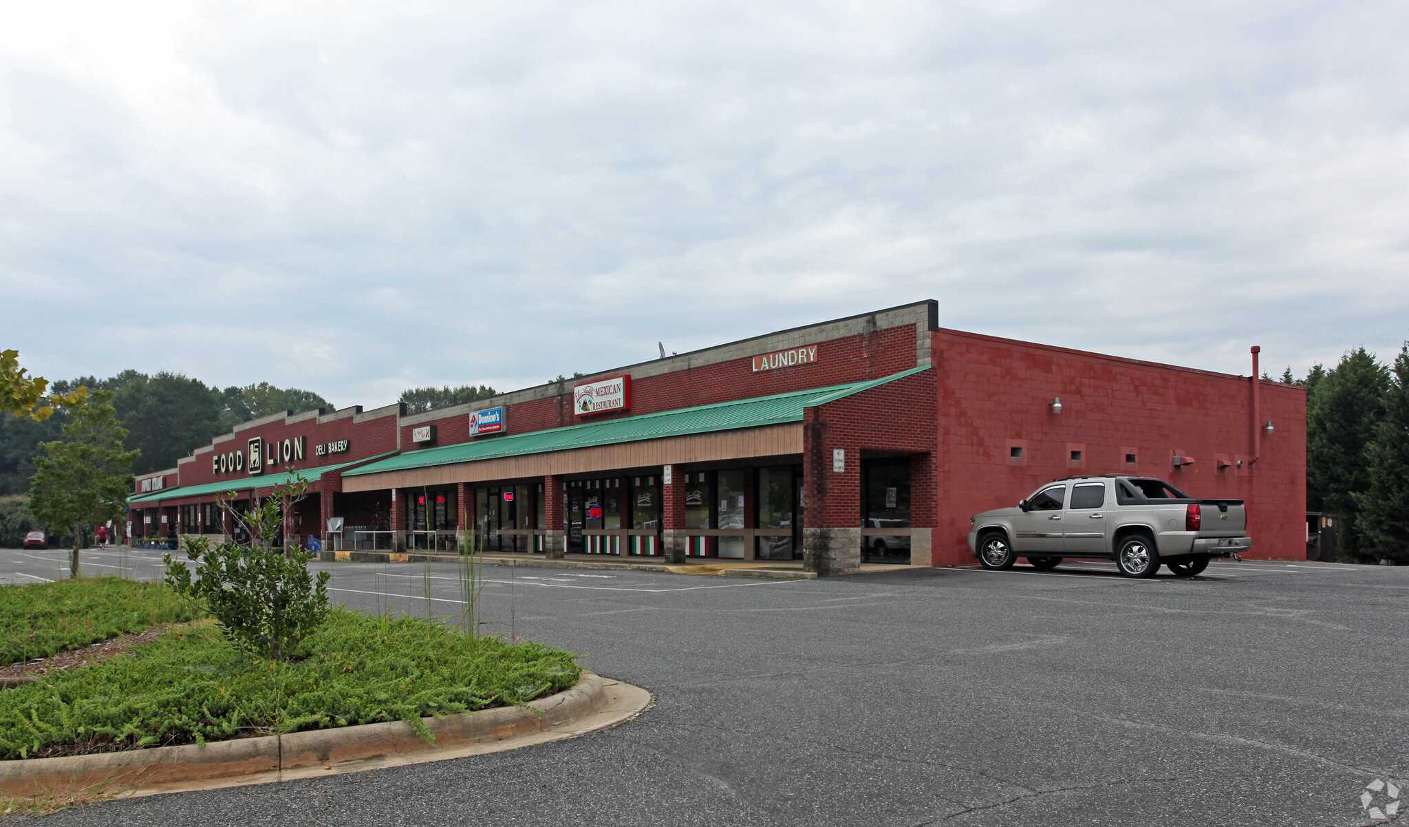 629 W Main Ave, Taylorsville, NC for sale Primary Photo- Image 1 of 1