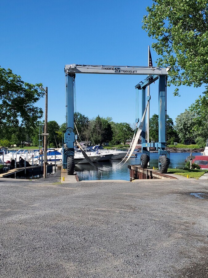 9170 Horseshoe Island Rd, Clay, NY 13041 6.3 Acres, 1500 ft