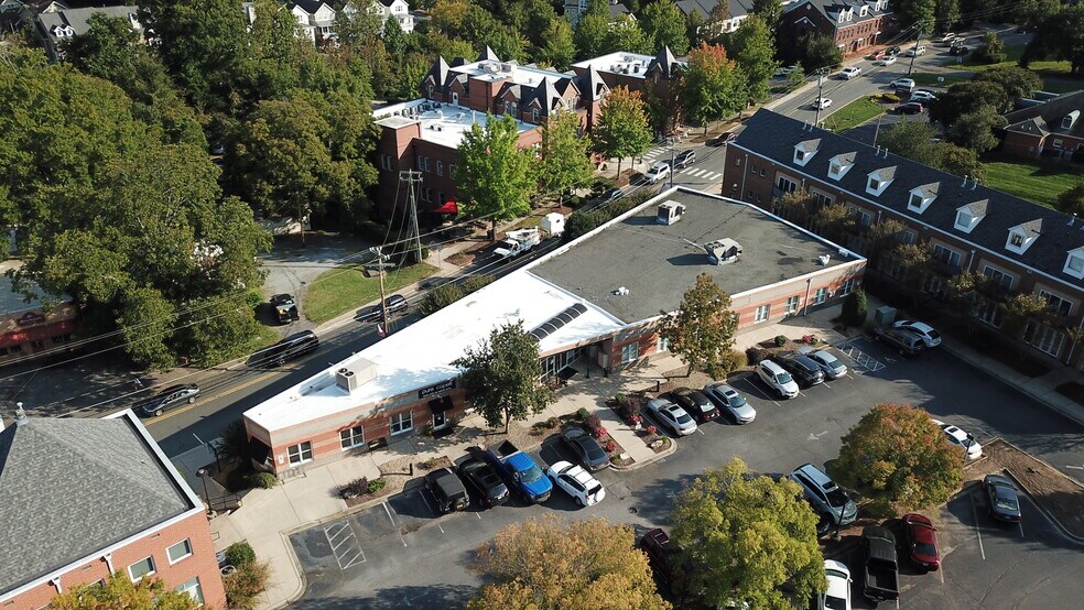 442 S Main St, Davidson, NC for sale - Aerial - Image 1 of 1