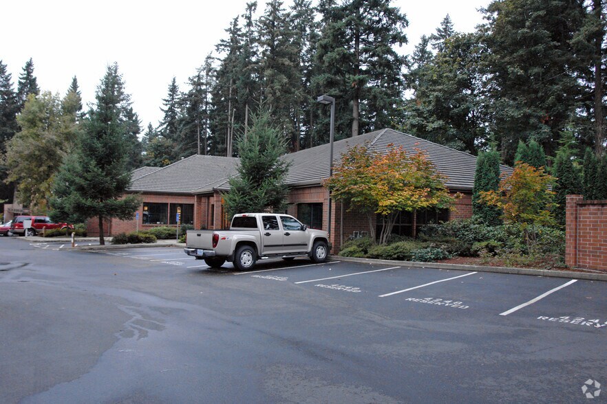 4248 Galewood St, Lake Oswego, OR for sale - Primary Photo - Image 1 of 1
