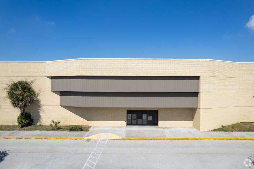 9501 Arlington Expy, Jacksonville, FL for sale - Building Photo - Image 3 of 6