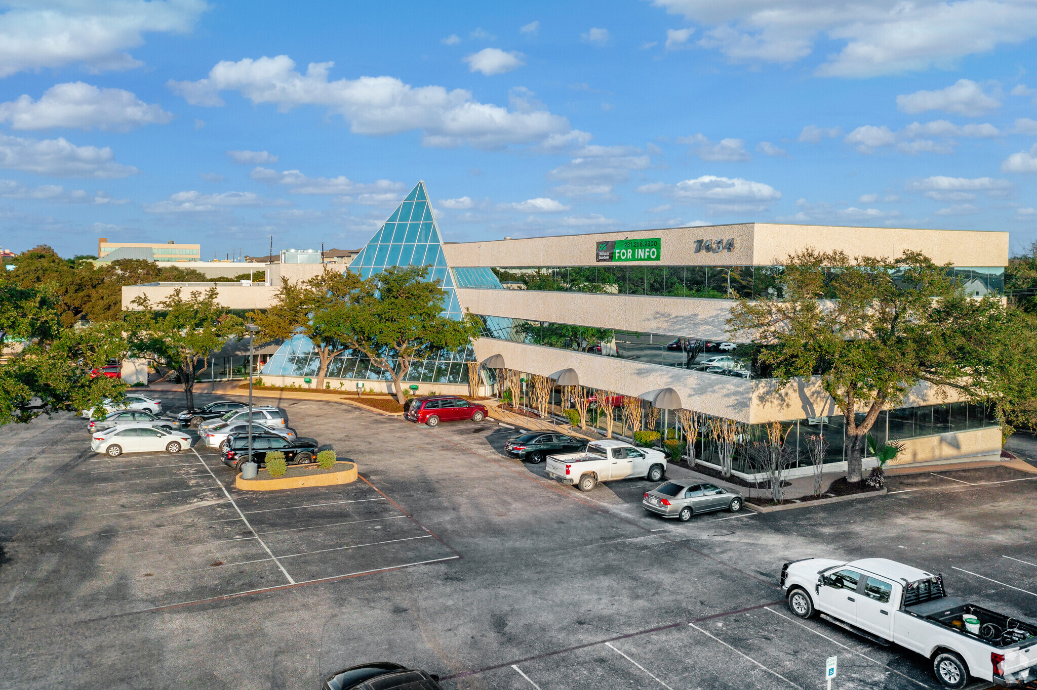 7434 Louis Pasteur Dr, San Antonio, TX for lease Building Photo- Image 1 of 18