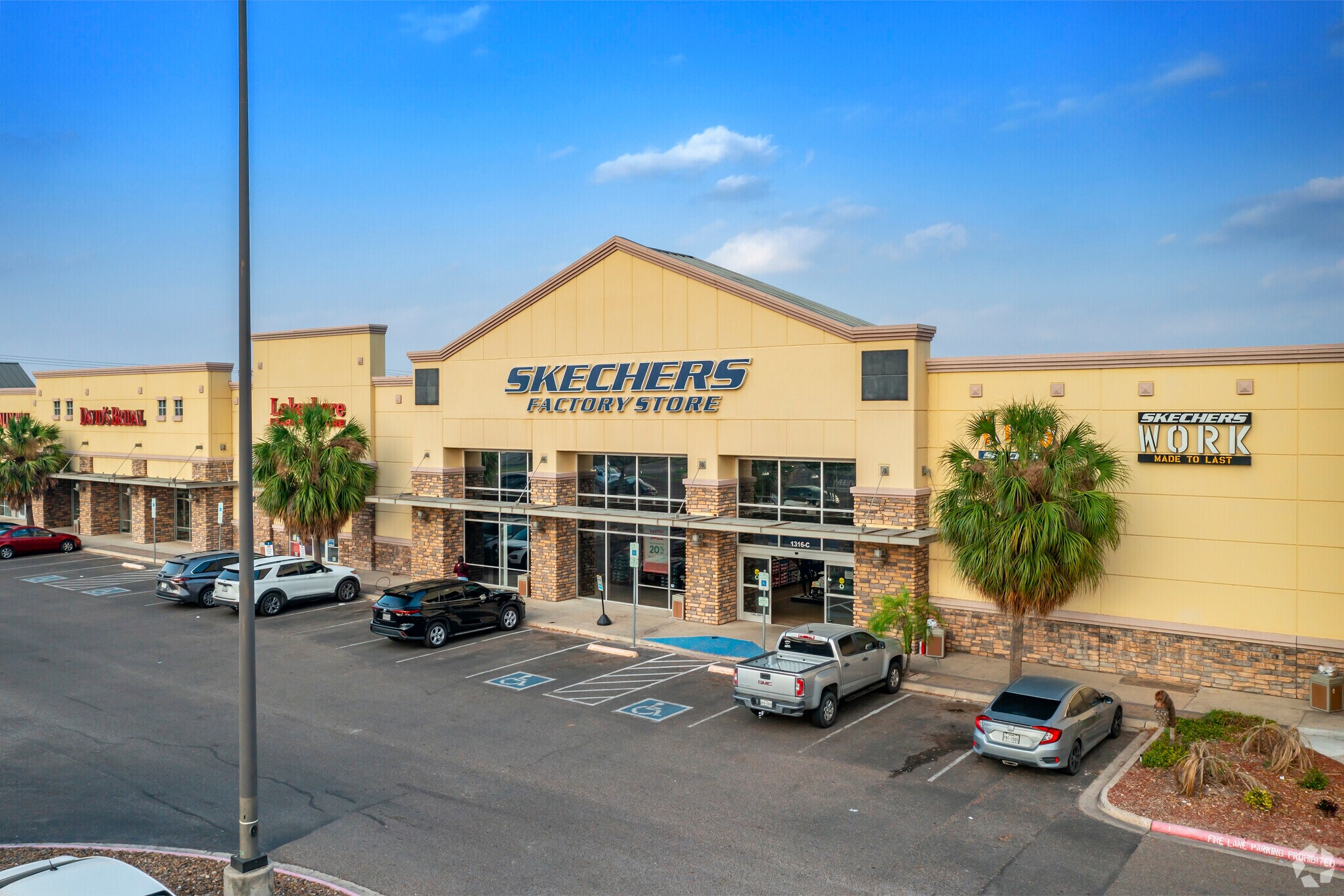 1316 E Expressway 83, McAllen, TX 78503 McAllen River Valley Center